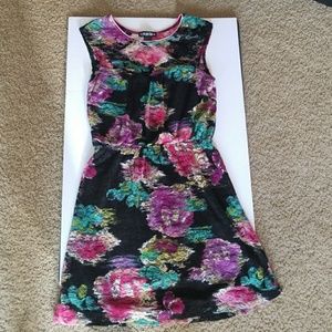 Floral lace Paper Doll dress size M
